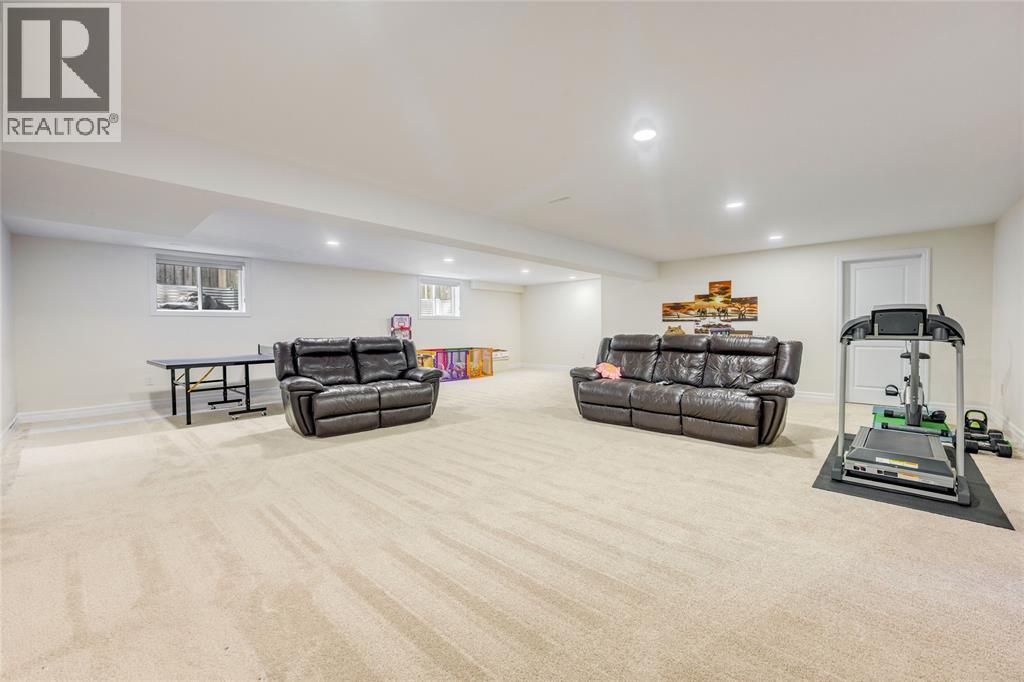 1035 Bratanek Boulevard Property Photo 33