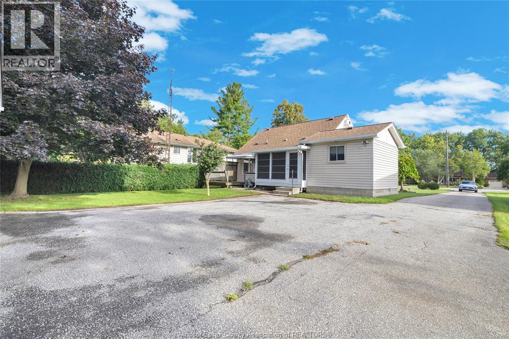 1262 Reaume Road Property Photo 10