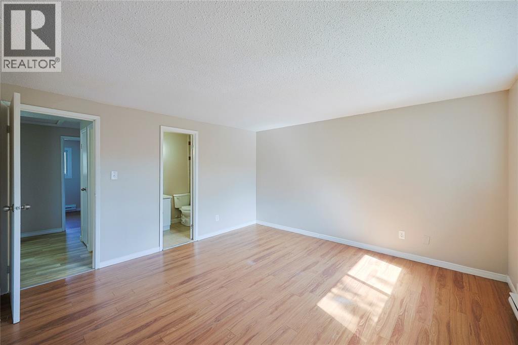253 Hampton Avenue Property Photo 12
