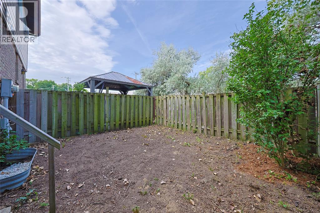 253 Hampton Avenue Property Photo 25