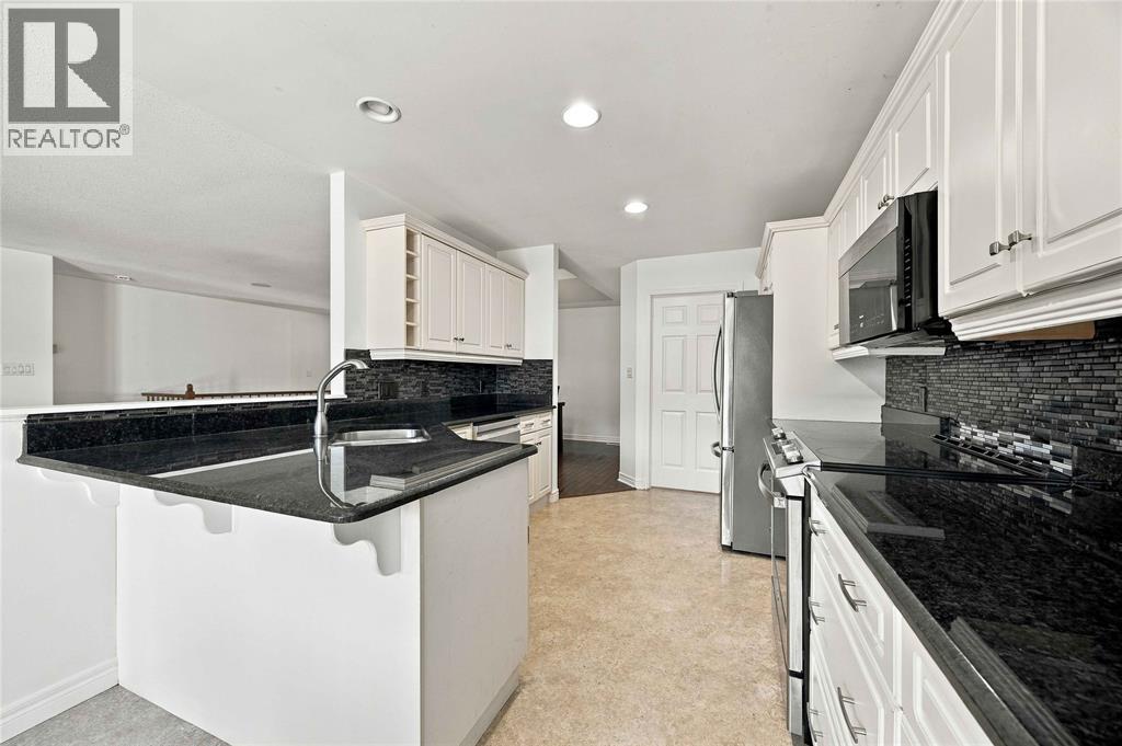 612 Graycliff Drive Property Photo 11