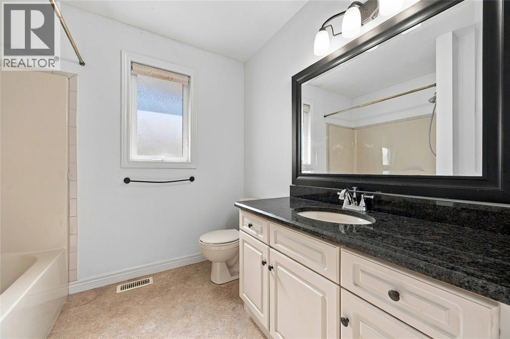 612 Graycliff Drive Property Photo 20