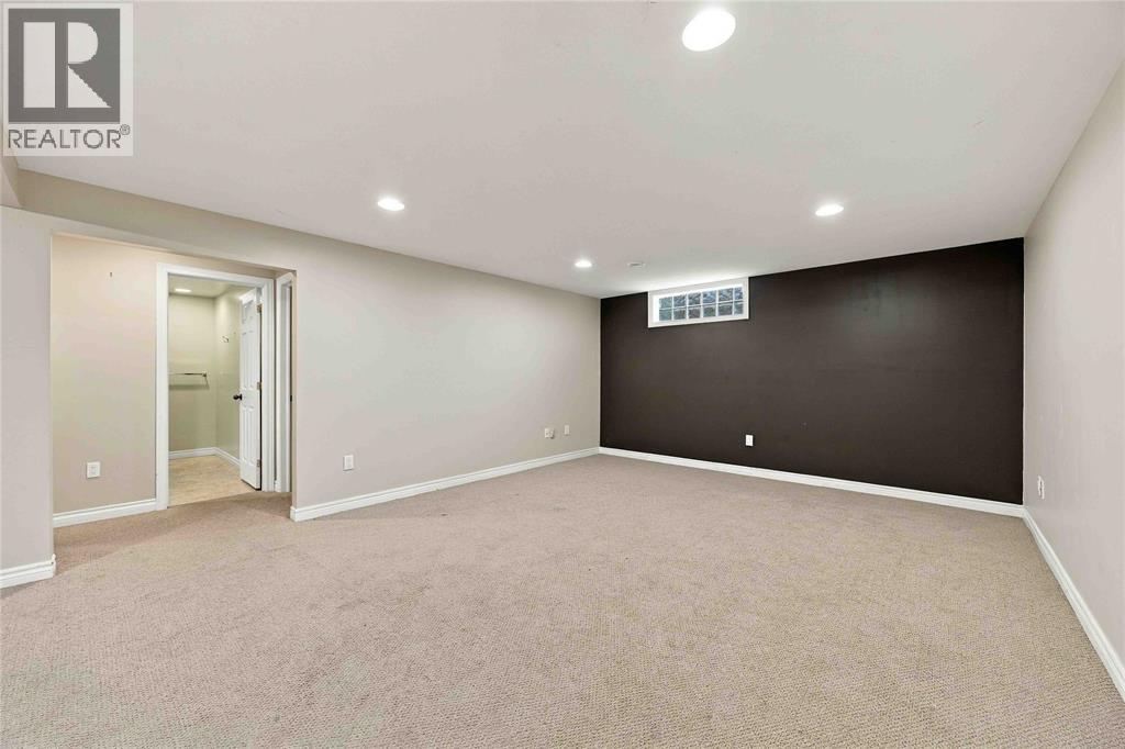 612 Graycliff Drive Property Photo 24