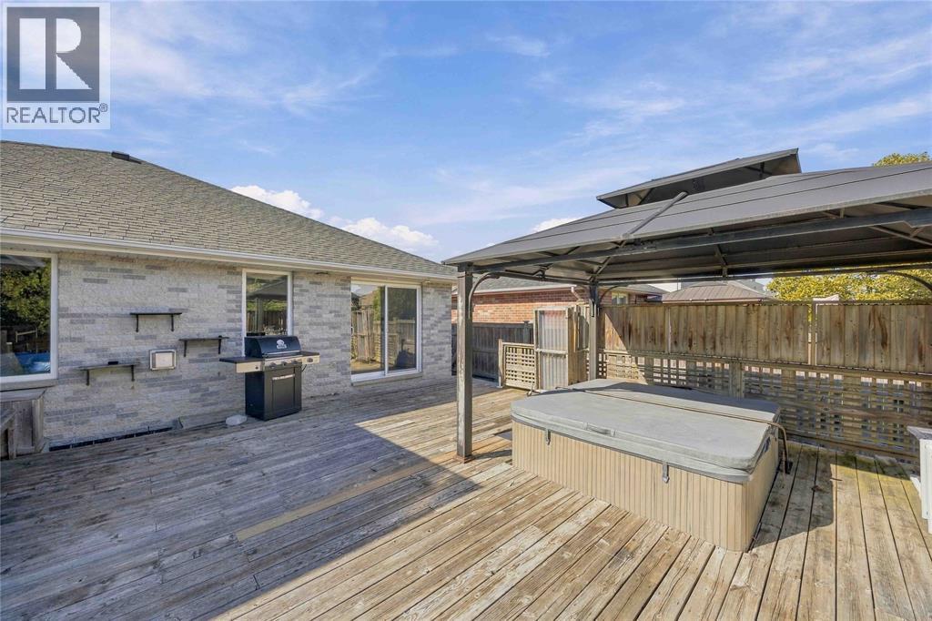 612 Graycliff Drive Property Photo 40