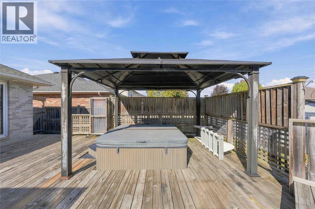 612 Graycliff Drive Property Photo 41
