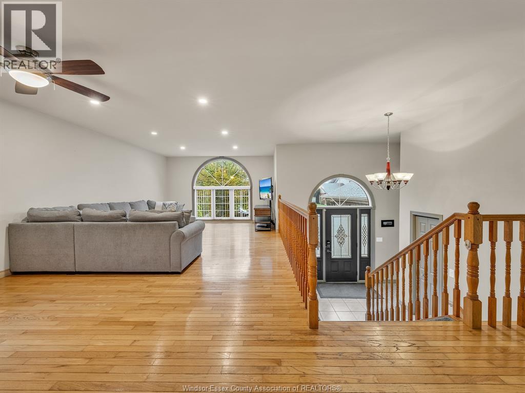 9 Lyle Street Property Photo 3