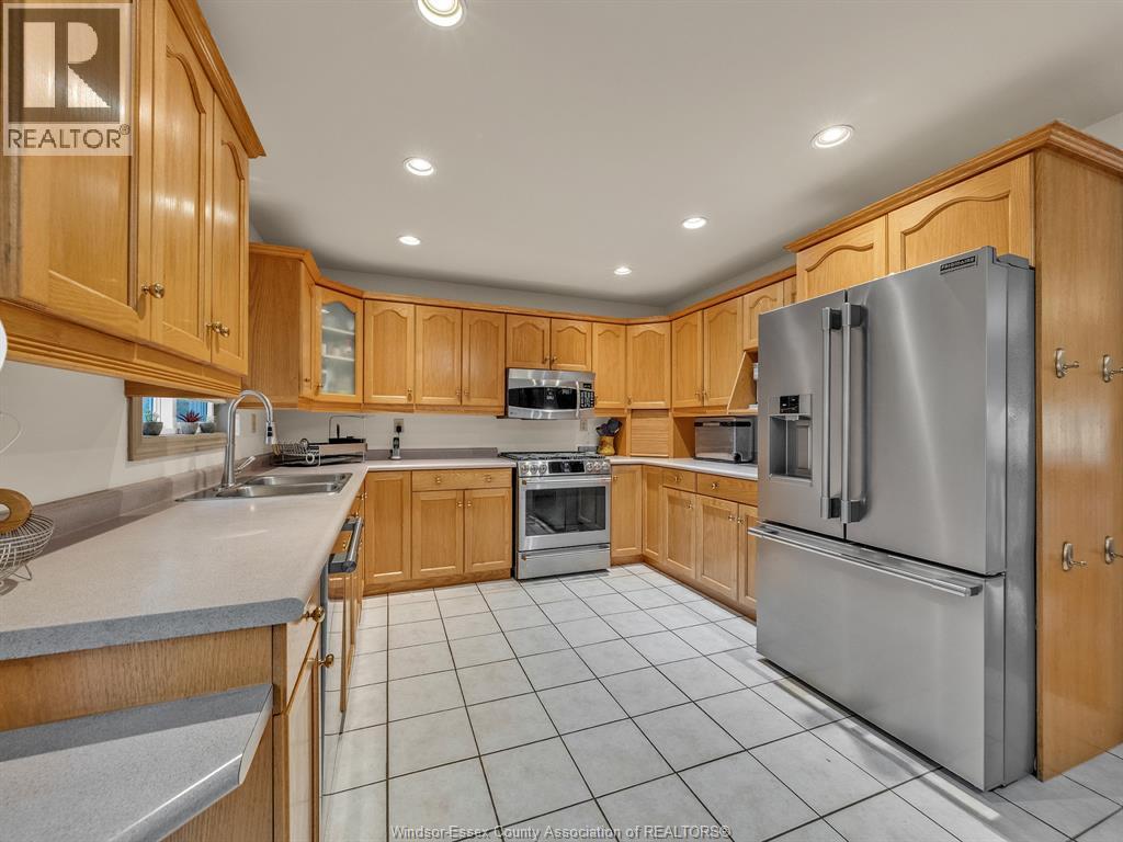 9 Lyle Street Property Photo 9