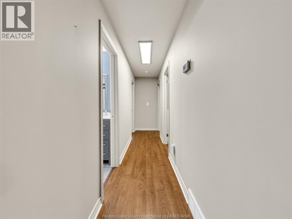 9 Lyle Street Property Photo 11