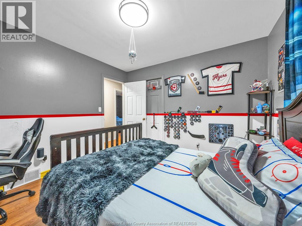 9 Lyle Street Property Photo 15