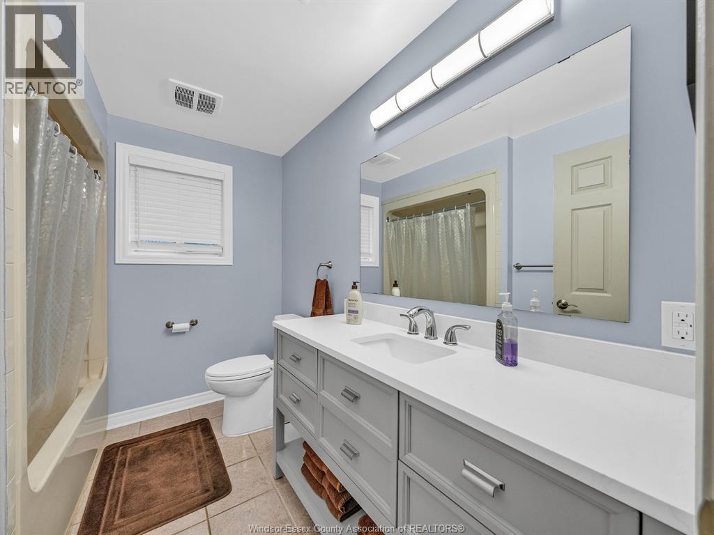 9 Lyle Street Property Photo 22