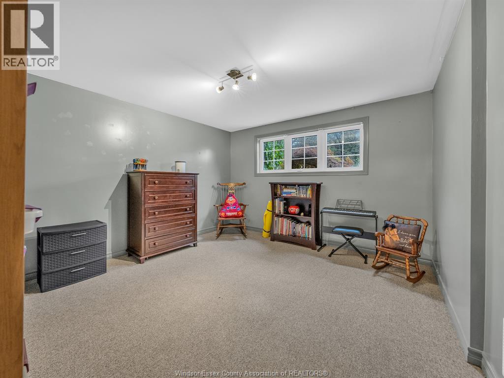 9 Lyle Street Property Photo 24