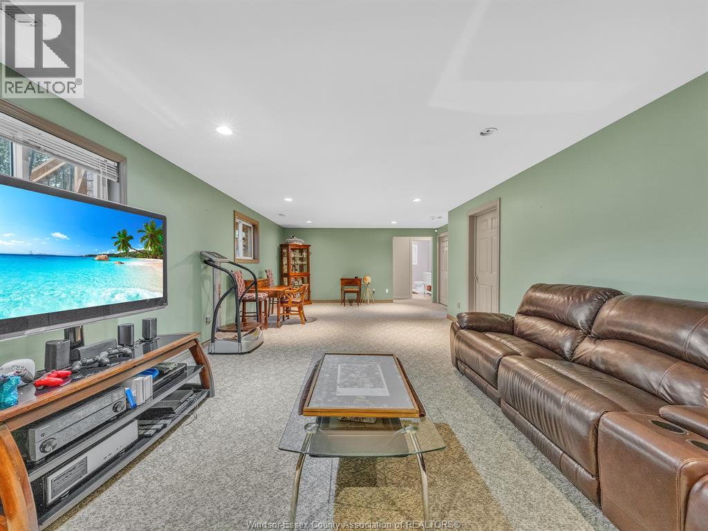 9 Lyle Street Property Photo 31