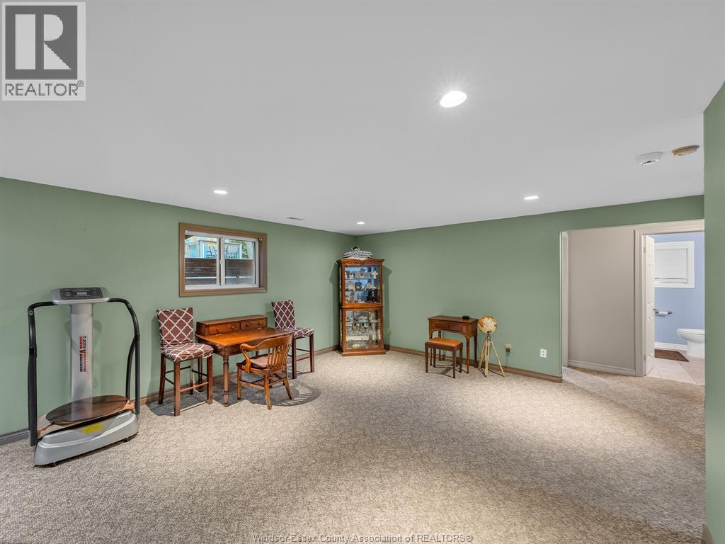 9 Lyle Street Property Photo 33