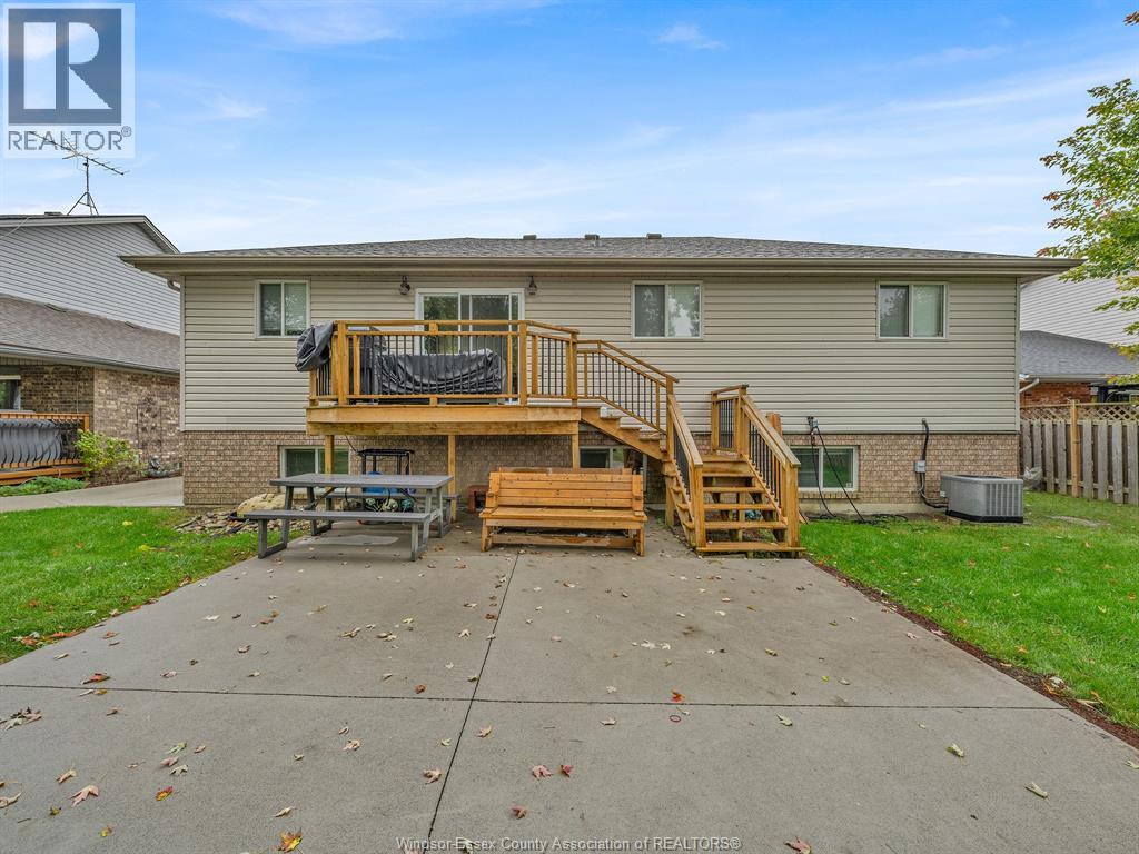 9 Lyle Street Property Photo 36