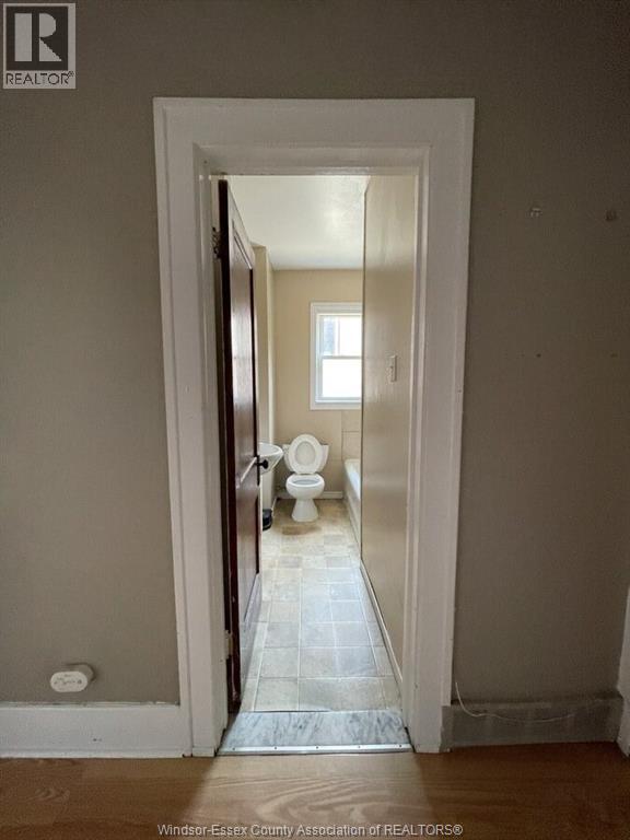 723 Parent Property Photo 12