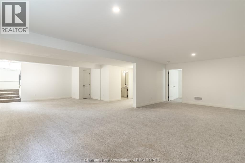 115 Davis Street Property Photo 25