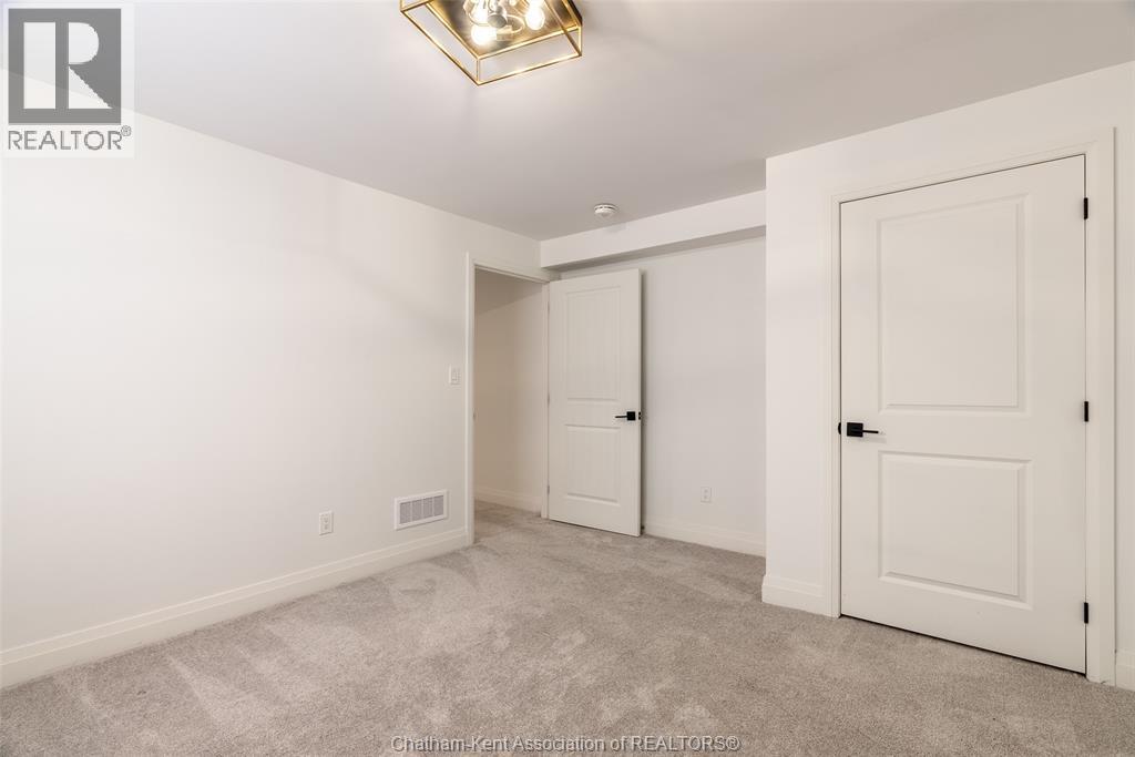 115 Davis Street Property Photo 27
