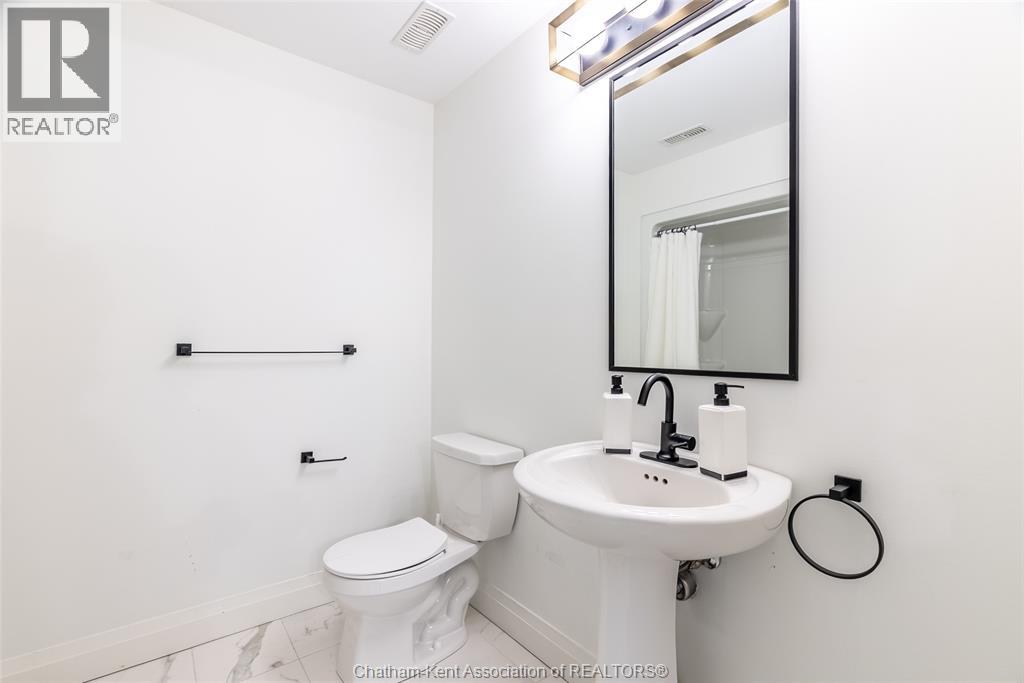 115 Davis Street Property Photo 28