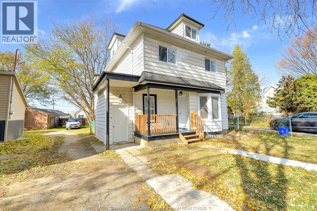 3076 Sandwich Unit# Lower Property Photo 1