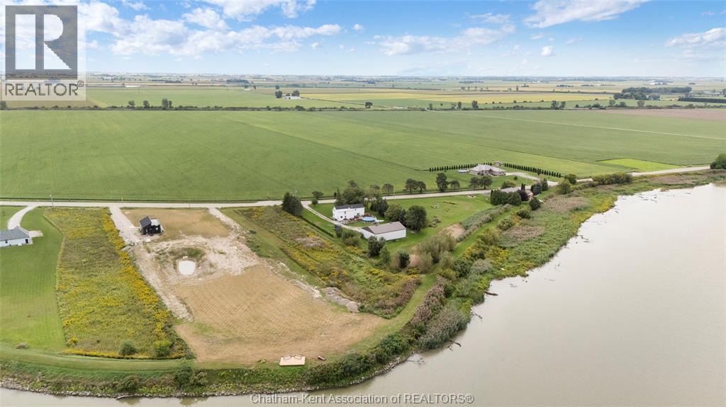 5269 Tecumseh Line Property Photo 8