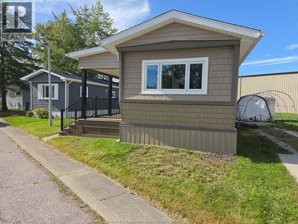 22 Robin Crescent Property Photo 1