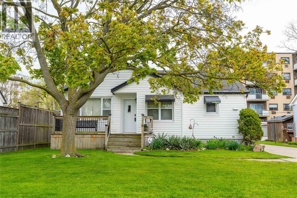 826 Lynwood Avenue Property Photo 1