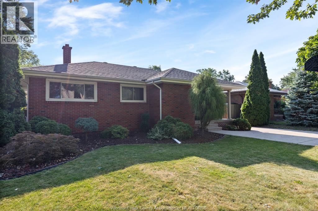 462 Dormar Drive Property Photo 3