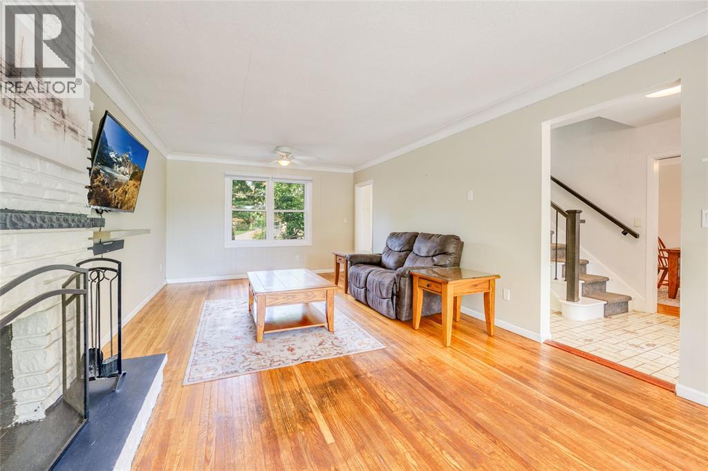 1354 Severin Drive North Property Photo 15