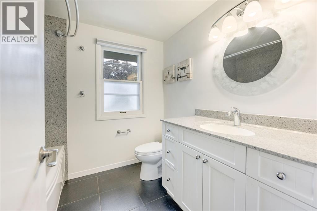 1354 Severin Drive North Property Photo 36