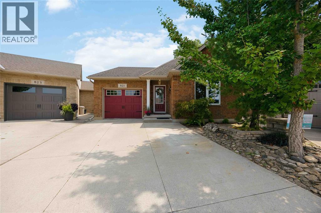 821 Carriage Way Property Photo 2