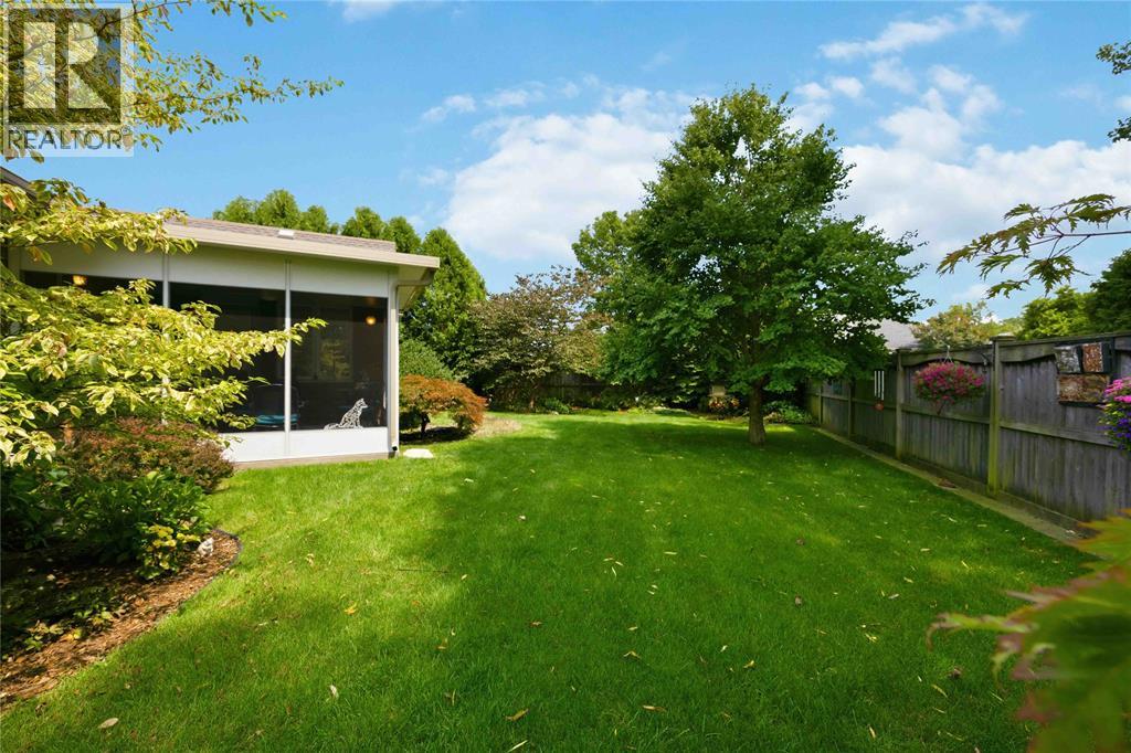 821 Carriage Way Property Photo 36