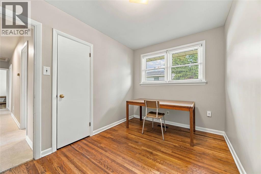 6 Massey Crescent Property Photo 16