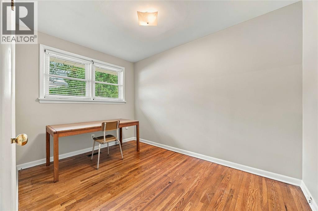 6 Massey Crescent Property Photo 17