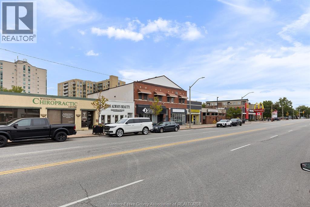 4774-4780 Wyandotte Street West Property Photo 4