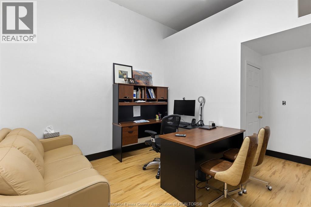 4774-4780 Wyandotte Street West Property Photo 9