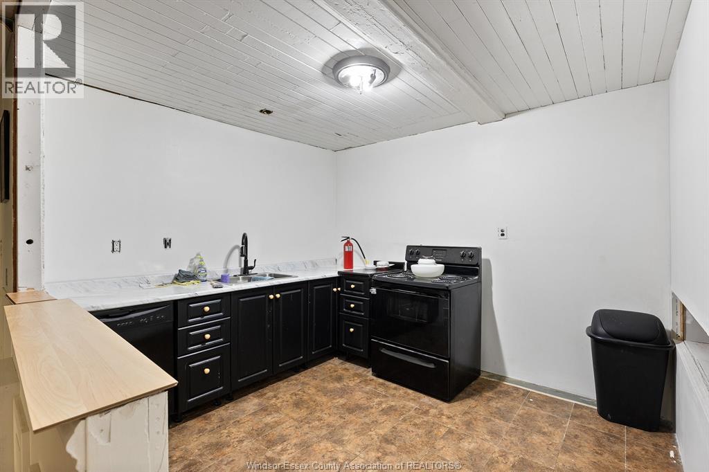 4774-4780 Wyandotte Street West Property Photo 22