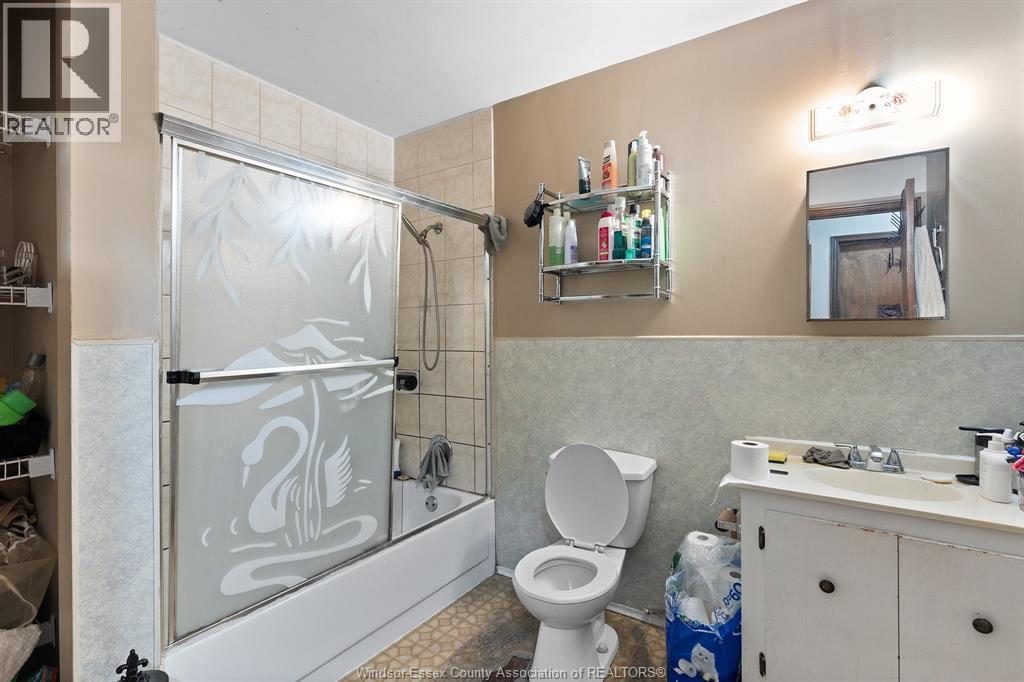 4774-4780 Wyandotte Street West Property Photo 34