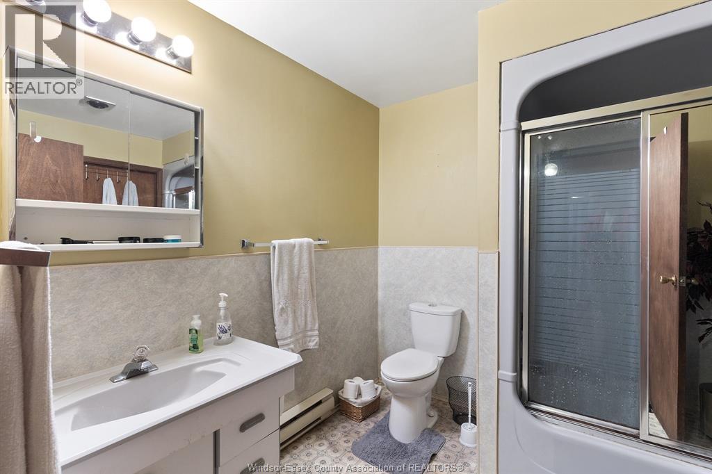4774-4780 Wyandotte Street West Property Photo 38