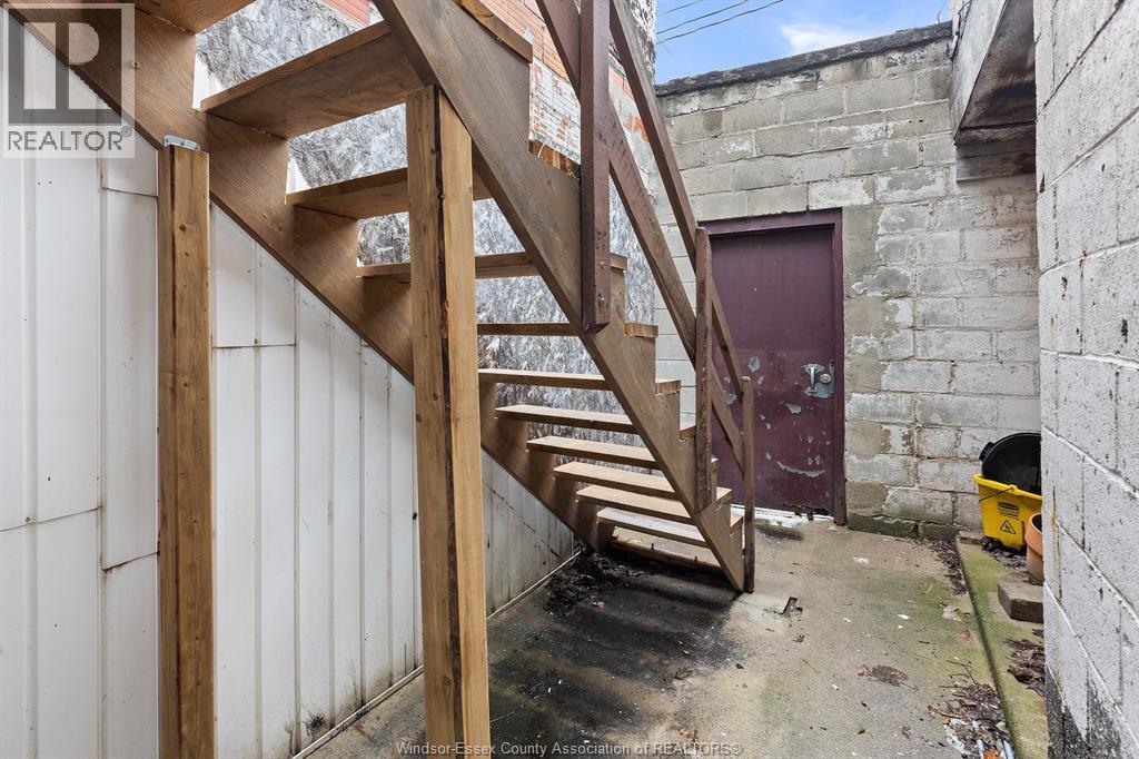 4774-4780 Wyandotte Street West Property Photo 45