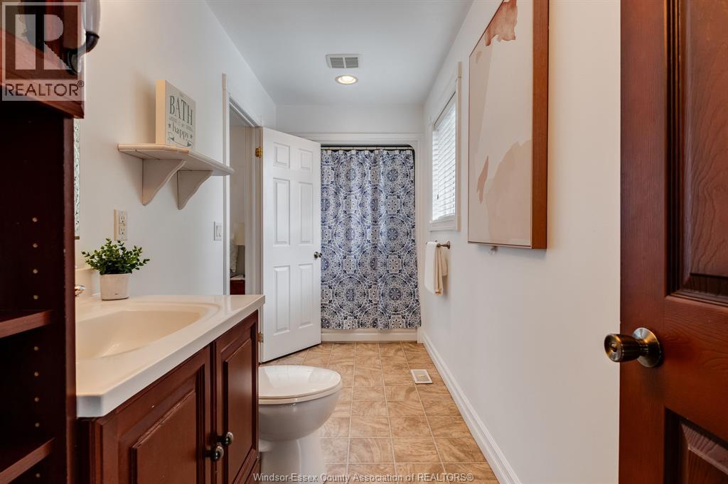 35 Normandy Avenue Property Photo 23