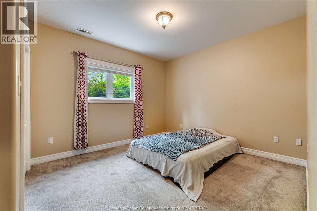 35 Normandy Avenue Property Photo 33