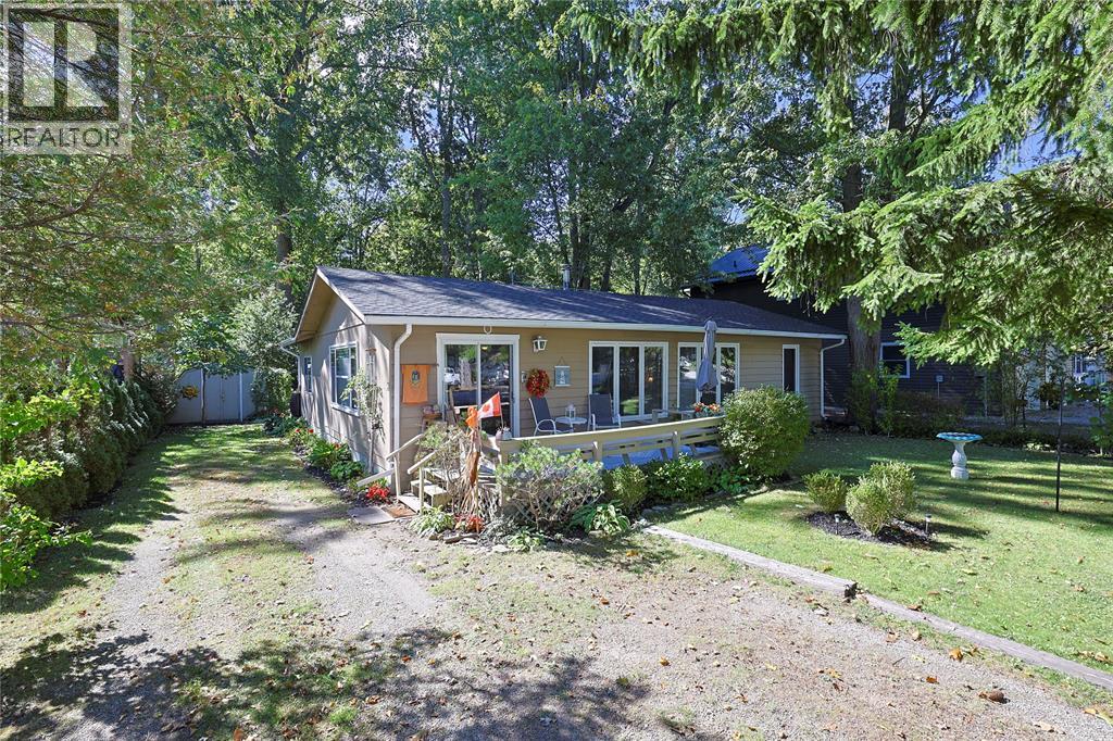 9906 Lake Road Property Photo 1