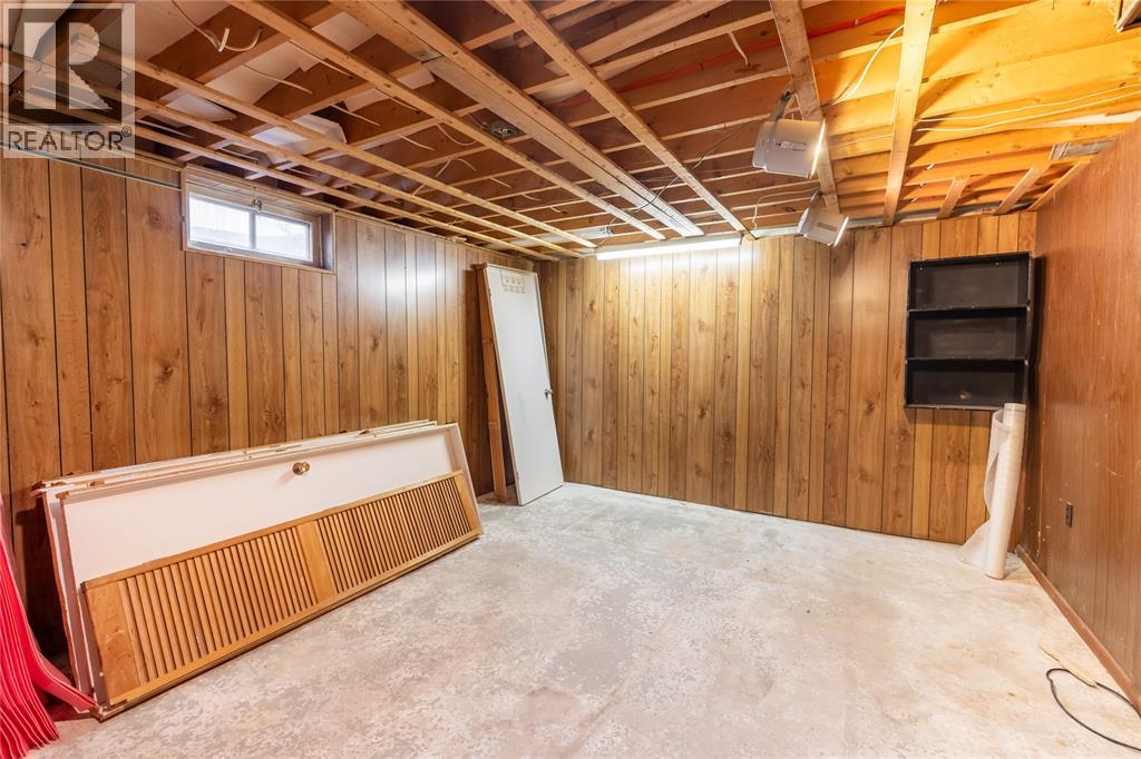 1104 Overlea Crescent Property Photo 18