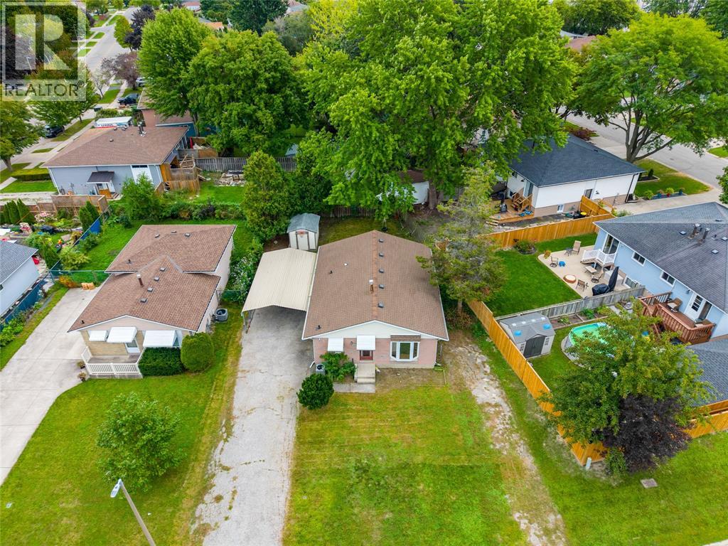 1104 Overlea Crescent Property Photo 24