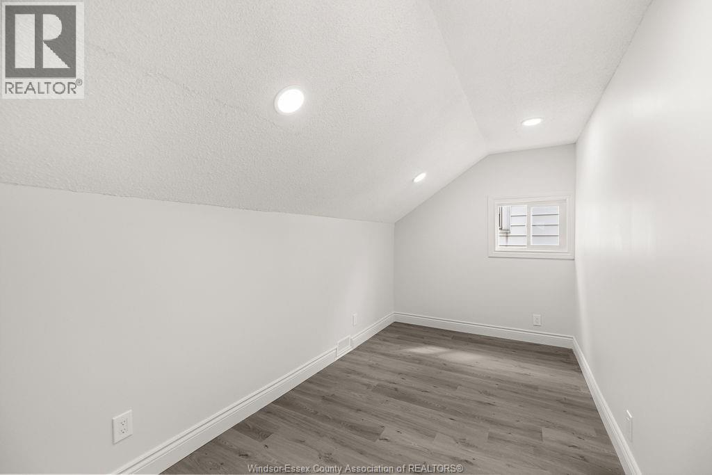 1129 Janette Avenue Property Photo 16