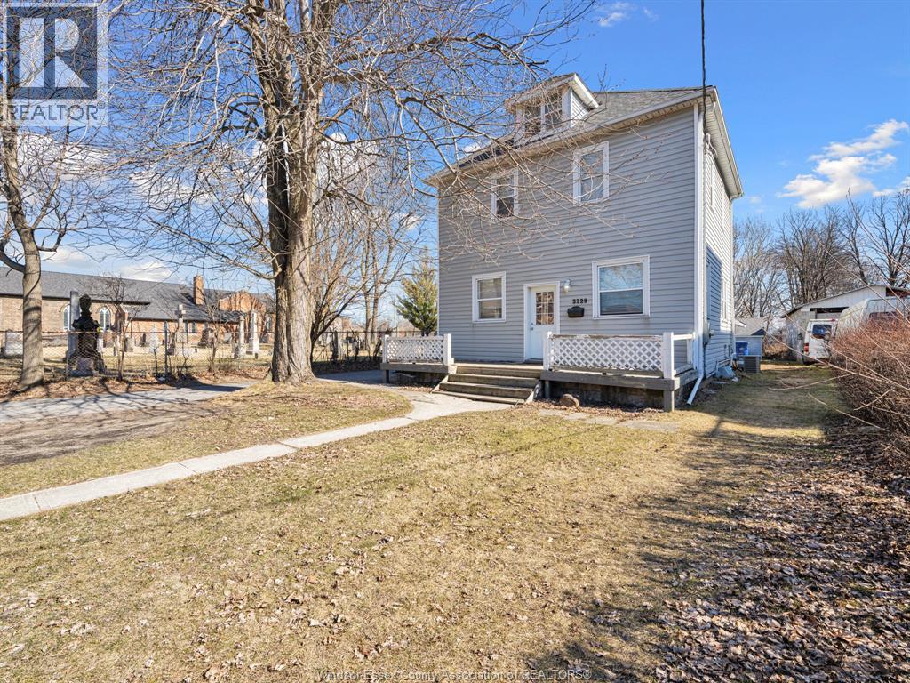 3329 Sandwich Street Property Photo 3