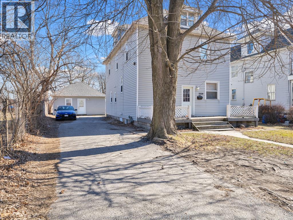 3329 Sandwich Street Property Photo 4