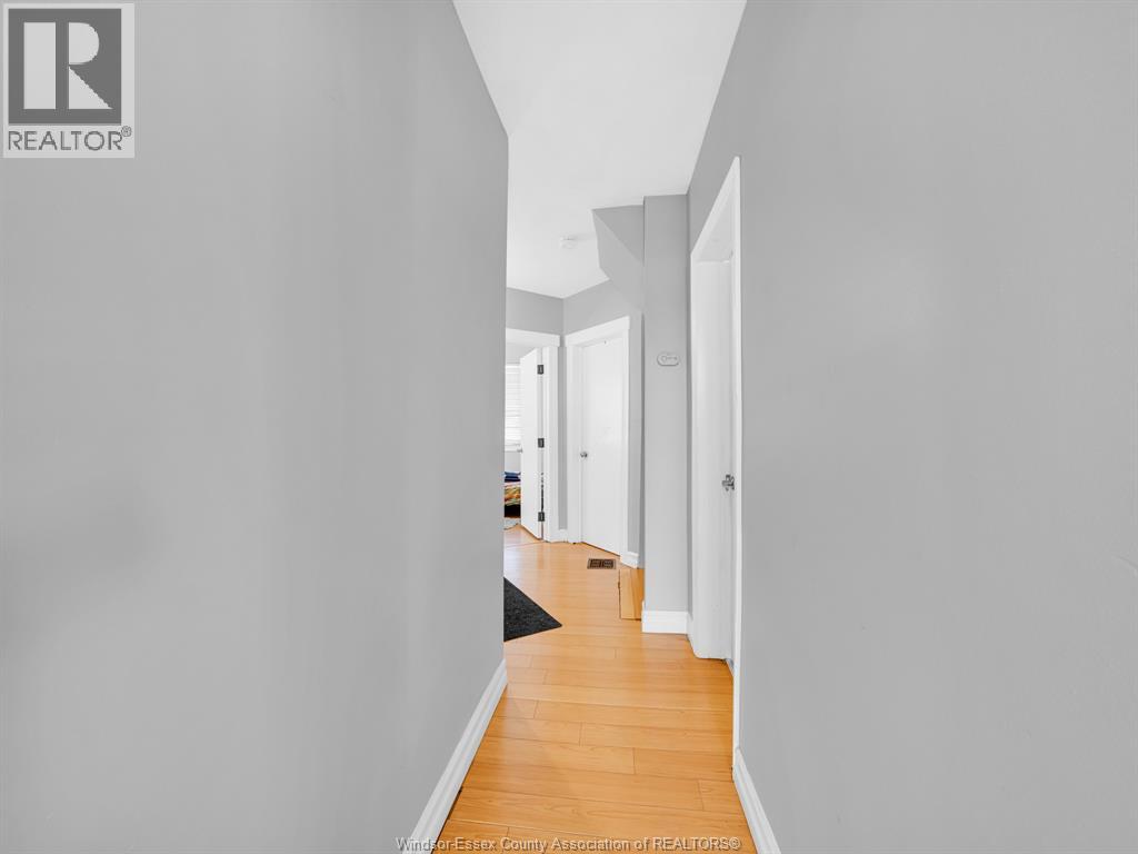 3329 Sandwich Street Property Photo 12