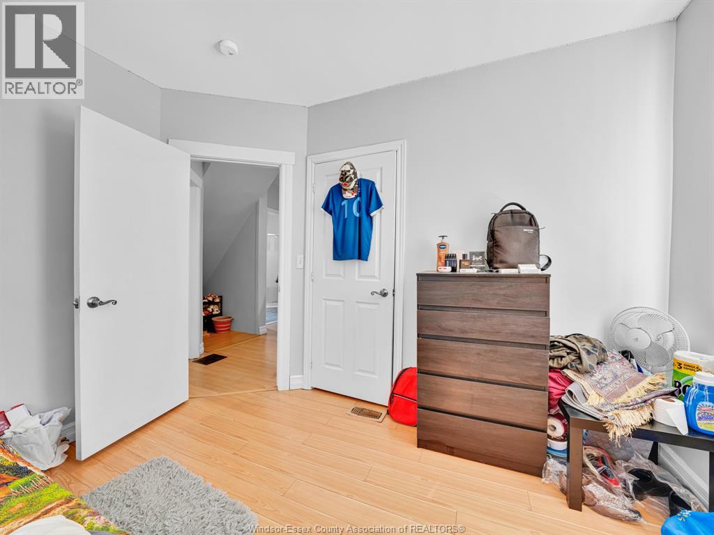 3329 Sandwich Street Property Photo 14