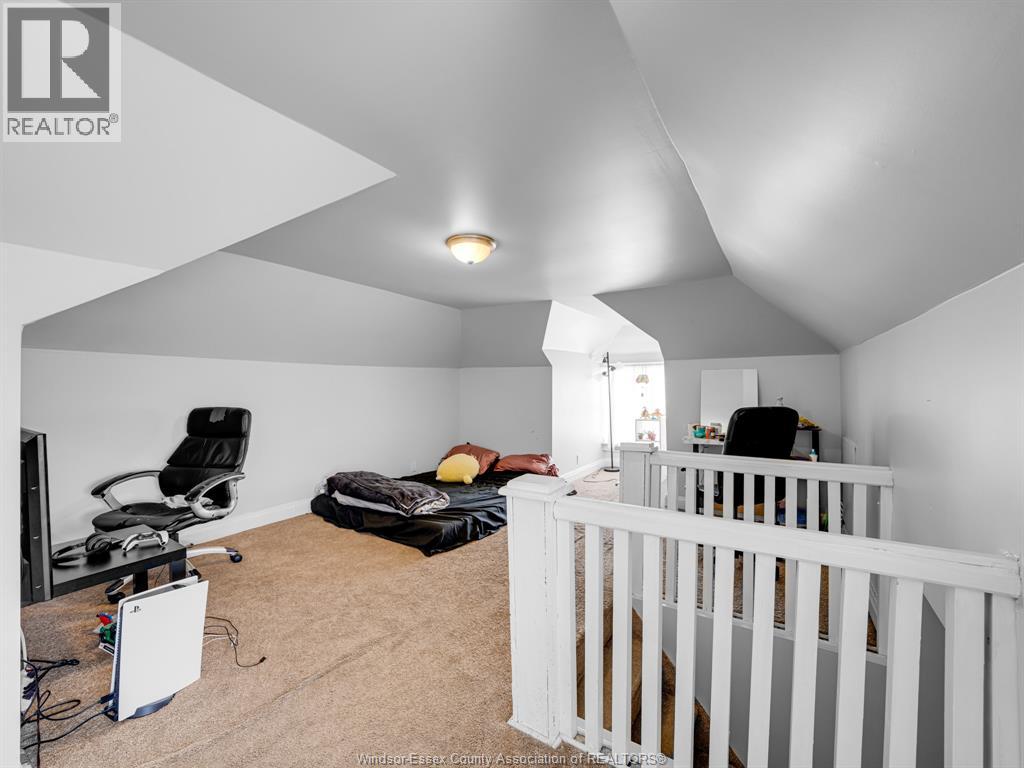 3329 Sandwich Street Property Photo 23